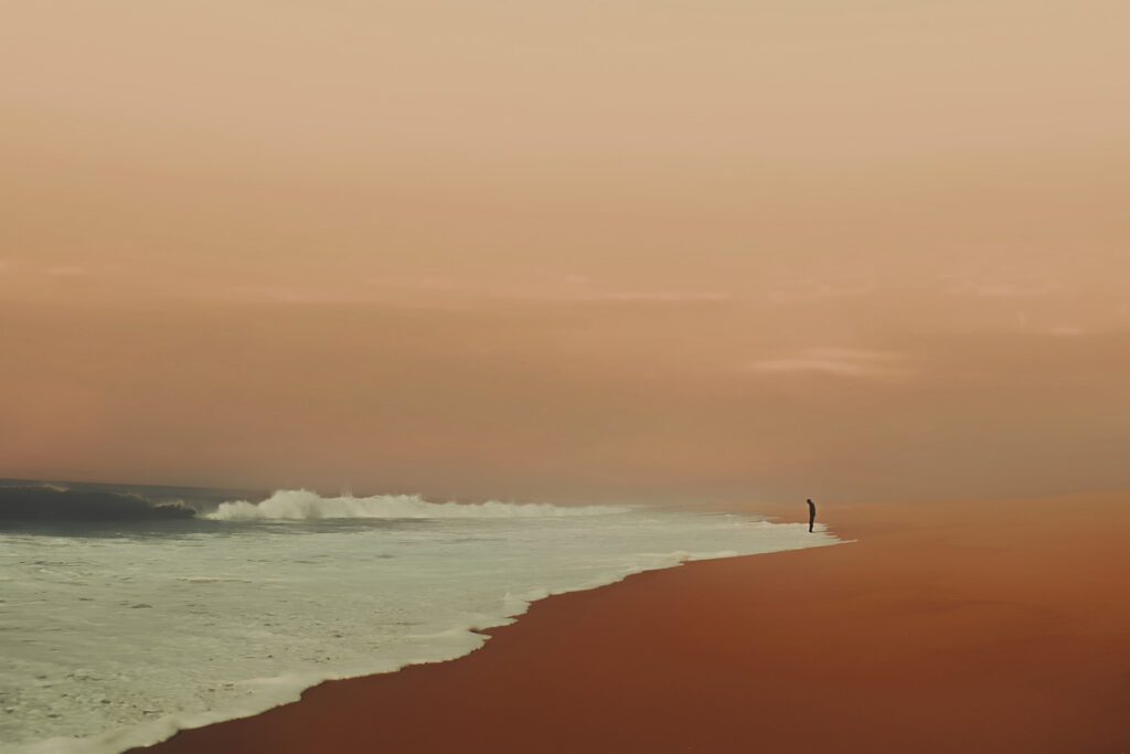 L’attente au rivage carmin
